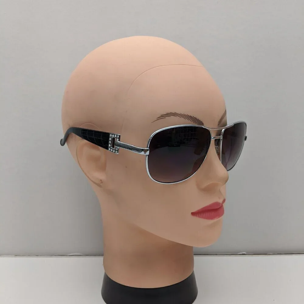 Jessica Simpson frame 10